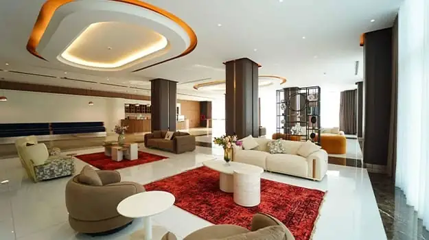 defocused-soft-music-plays-in